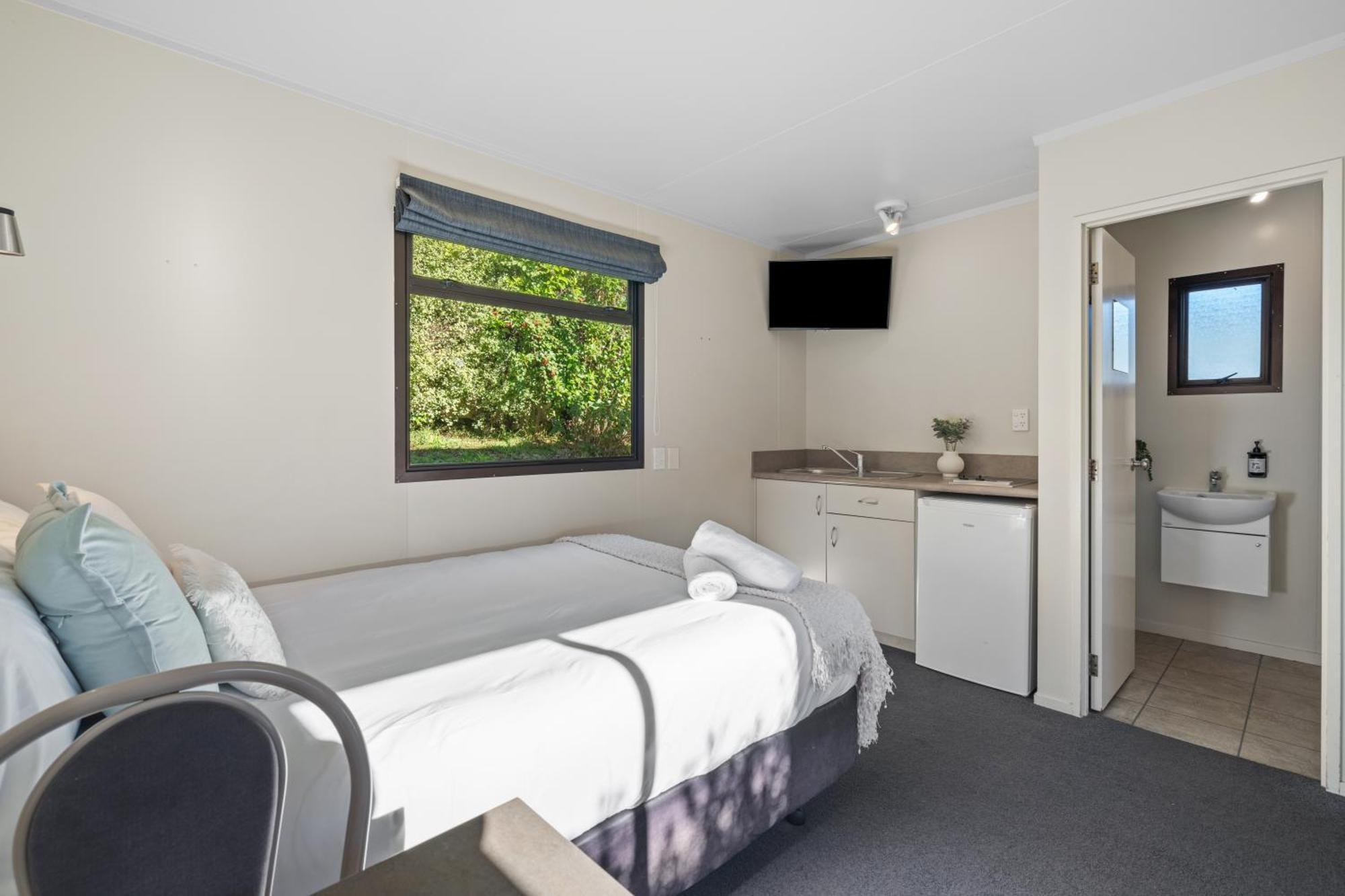 Tasman Holiday Parks Picton Zewnętrze zdjęcie A studio apartment