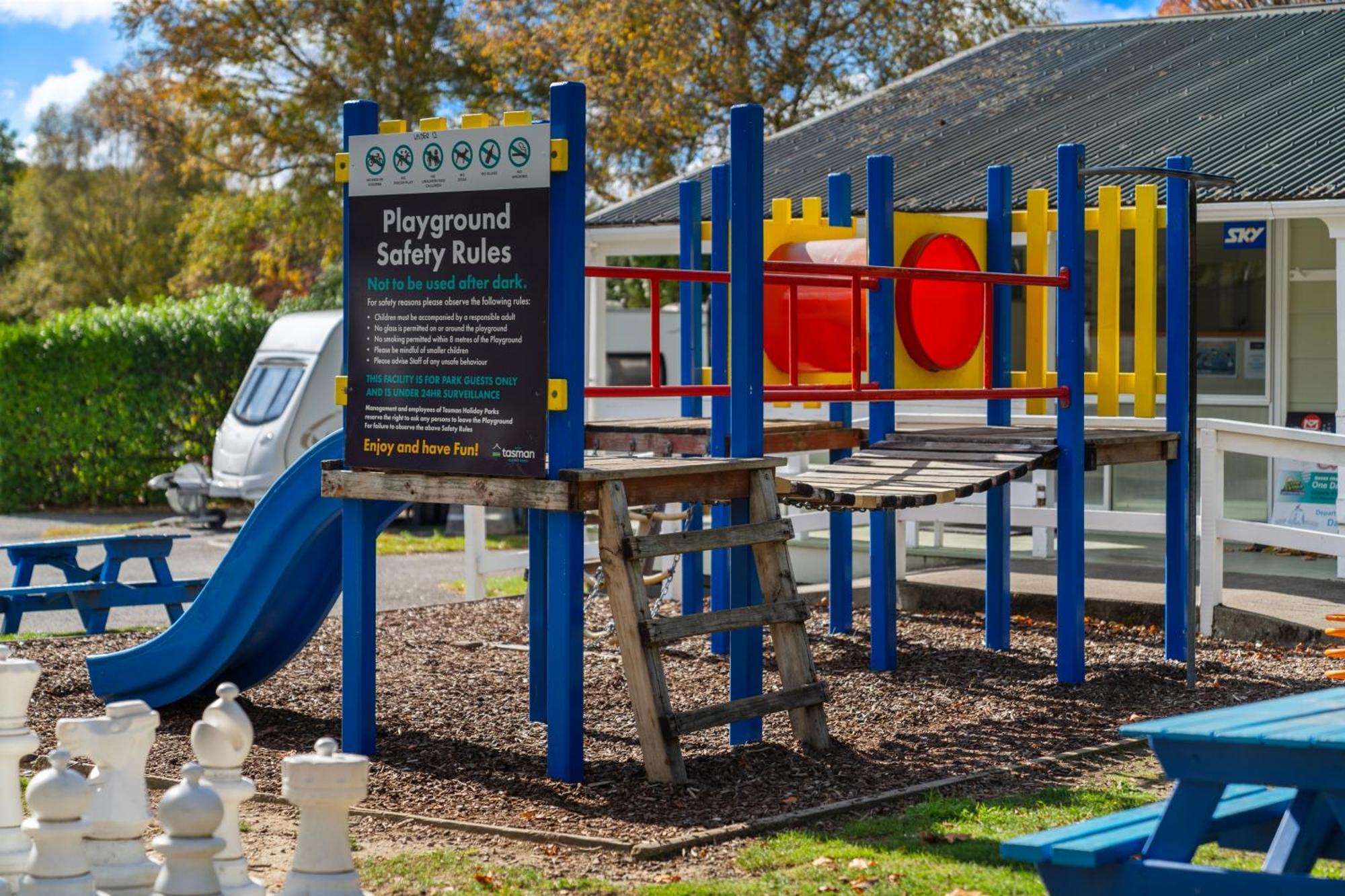 Tasman Holiday Parks Picton Zewnętrze zdjęcie Playground at the visitor centre